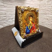 фото православной иконы Ангел Хранитель с футляром и камнями