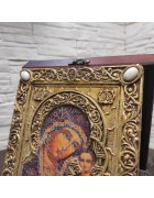 Фотография Подарочная икона пресвятой Богородицы Казанская с камнями под разными углами Изображение Подарочная икона пресвятой Богородицы Казанская с камнями с разных ракурсов