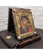 Фотография Подарочная икона пресвятой Богородицы Казанская с камнями под разными углами Изображение Подарочная икона пресвятой Богородицы Казанская с камнями с разных ракурсов
