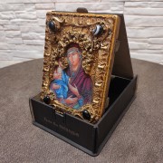фото подарочной иконы богородица Троеручица из дерева