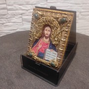 Фото подарочной иконы Господь вседержитель с камнями в футляре