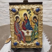 Фото иконы Троица в подарочном варианте с футляром