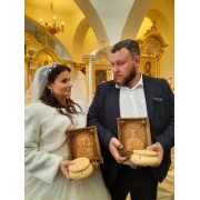 Венчальные резные иконы богородицы Казанская и Господа вседержителя с камнями